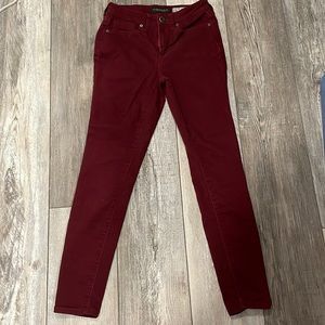 Aeropostale high waisted jeans. Color velvet, size 2. In good condition